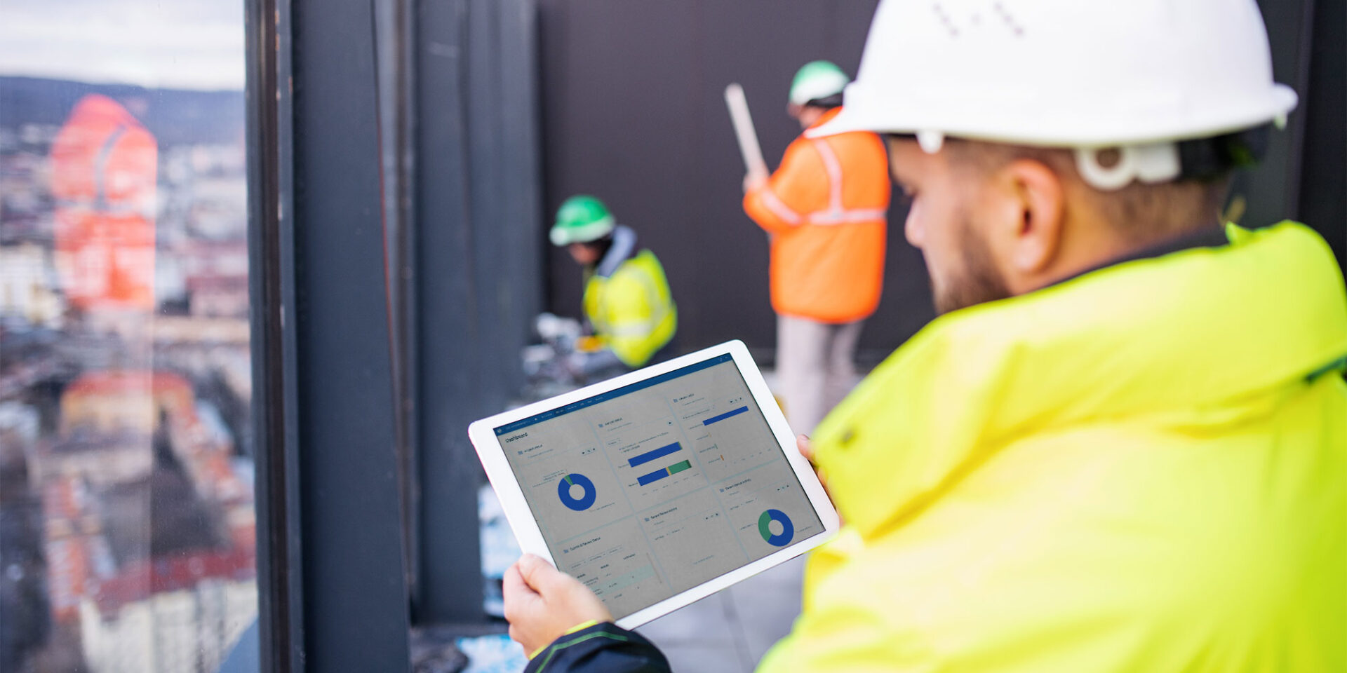 Building Manuals Made Simple - 9 Reasons to Use OmTrak